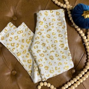 Carter’s Kids Grey and Gold leopard fleece lined leggings 6/6X